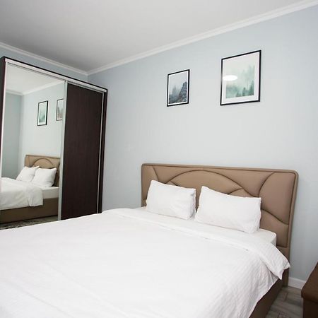 Apartament Curat Si Confortabil Str. Ismail 86 In Centrul Chisinaului Daire Dış mekan fotoğraf